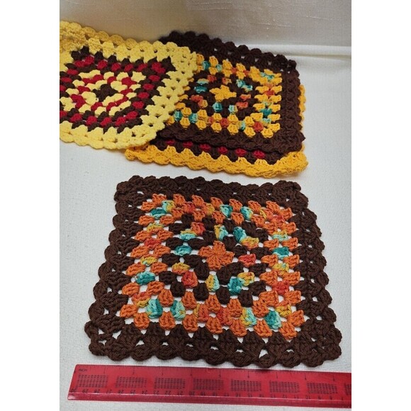Vintage Kitsch Handmade Crochet Hot Pad Potholder Granny Cottage Core  4 Pieces - Picture 4 of 16